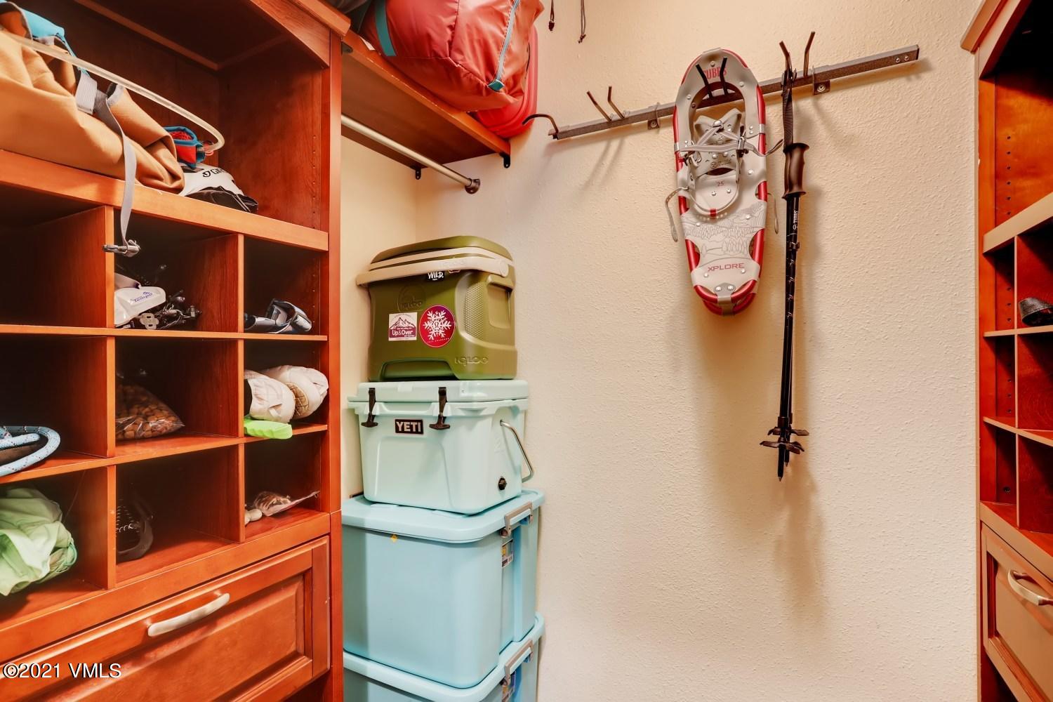 225 Gopher Road, Unit H50 Avon, CO 81620 - Photo 24 of 28 a utility room with dryer and washer
