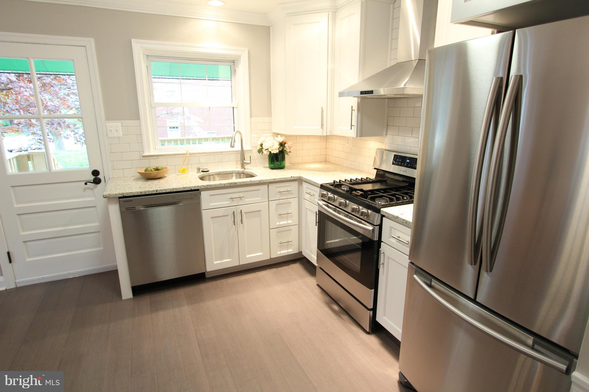 8215 Pleasant Plains Road Baltimore, MD 21286 - Photo 11 of 28 Kitchen