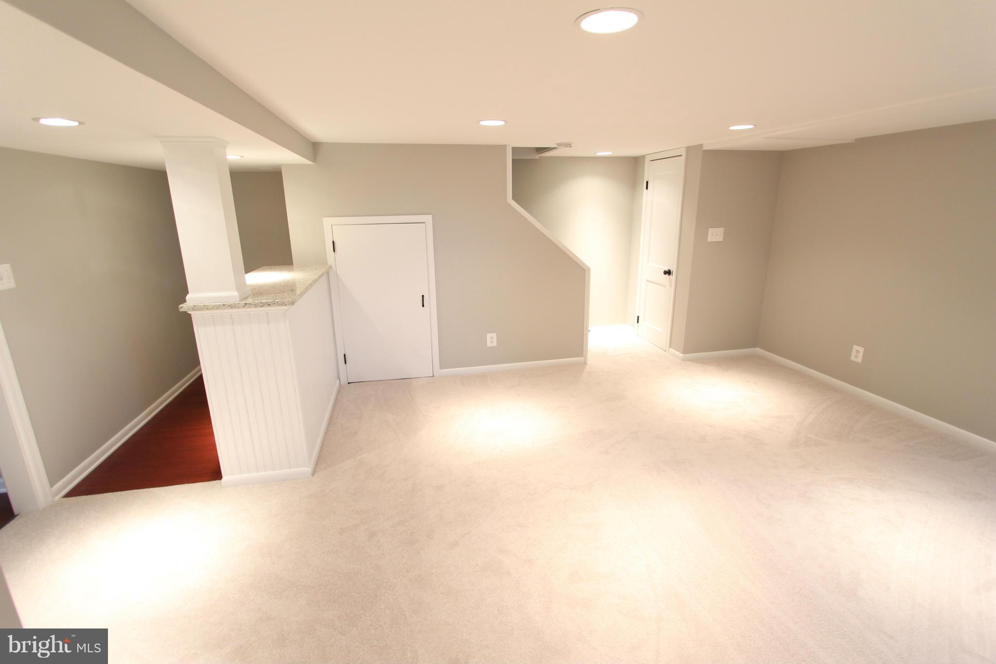 8215 Pleasant Plains Road Baltimore, MD 21286 - Photo 20 of 28 Family Room