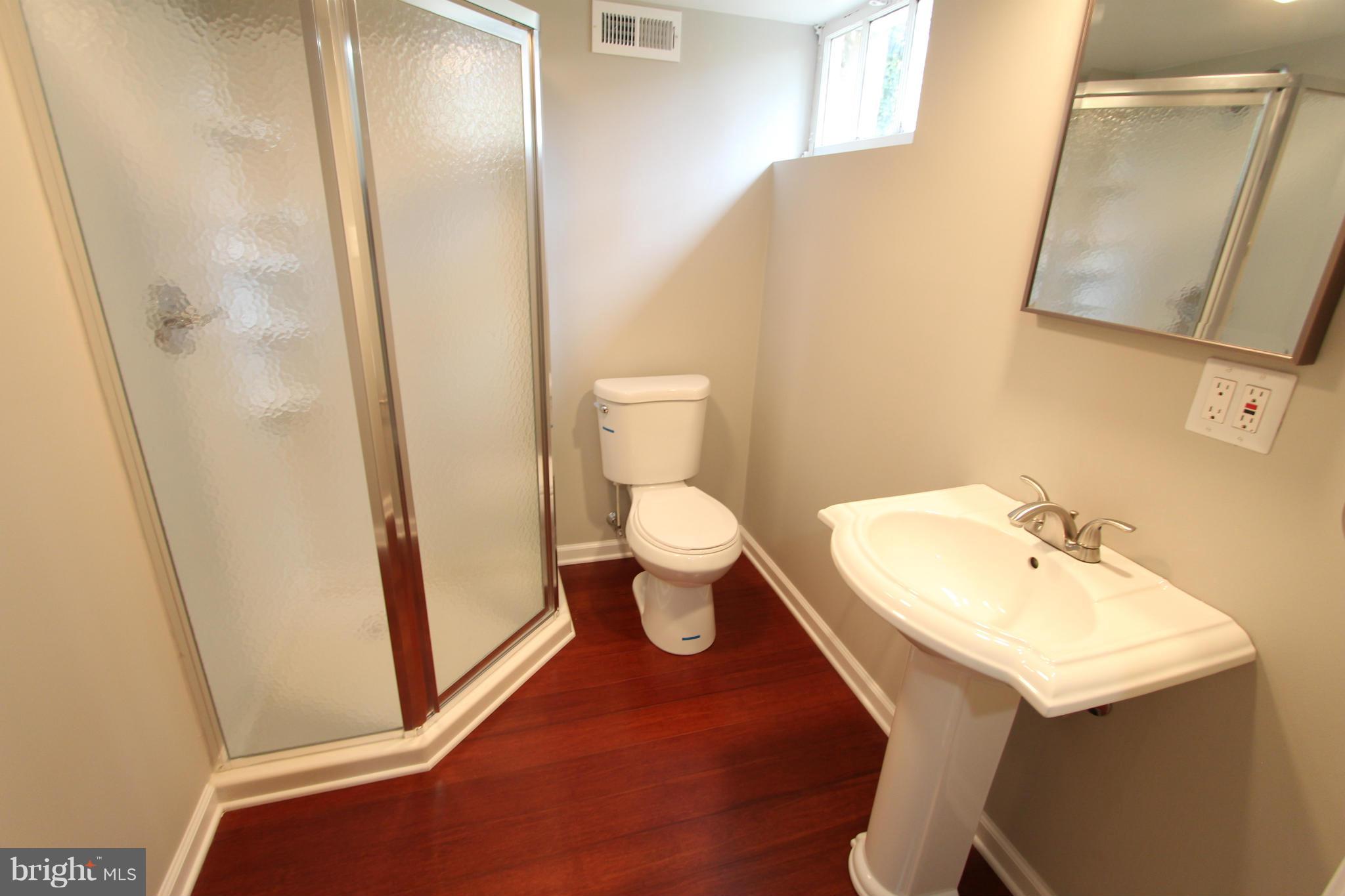 8215 Pleasant Plains Road Baltimore, MD 21286 - Photo 22 of 28 Bath
