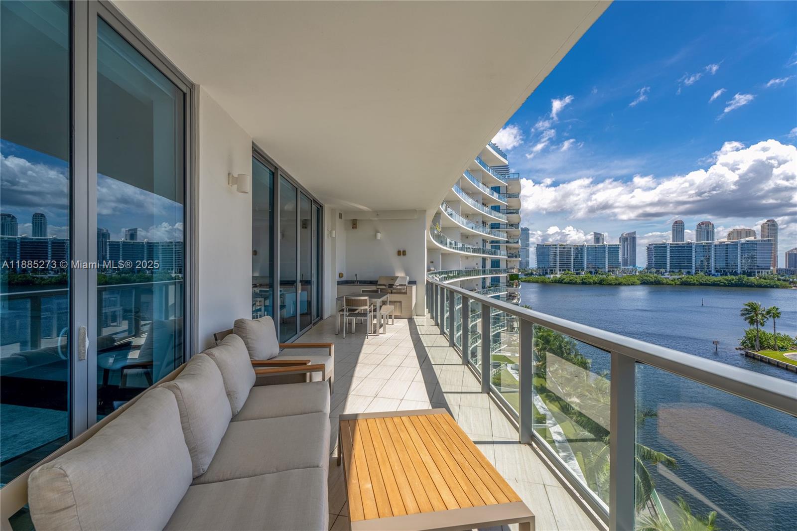 3250 Northeast 188th Street, Unit 603 Aventura, FL 33180 - Photo 13 of 47