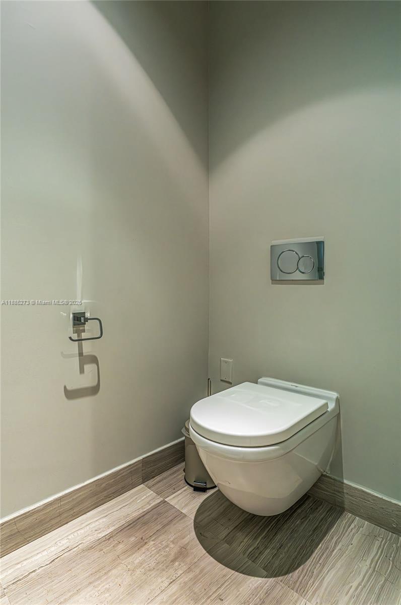 3250 Northeast 188th Street, Unit 603 Aventura, FL 33180 - Photo 25 of 47