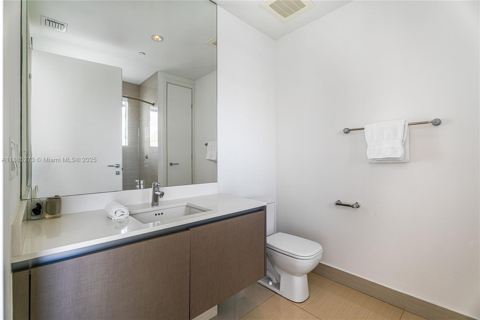 3250 Northeast 188th Street, Unit 603 Aventura, FL 33180 - Photo 30 of 47