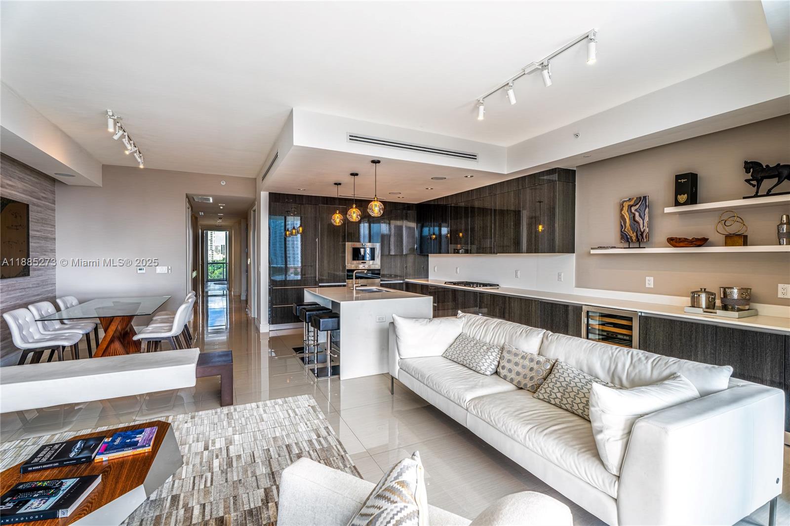 3250 Northeast 188th Street, Unit 603 Aventura, FL 33180 - Photo 7 of 47