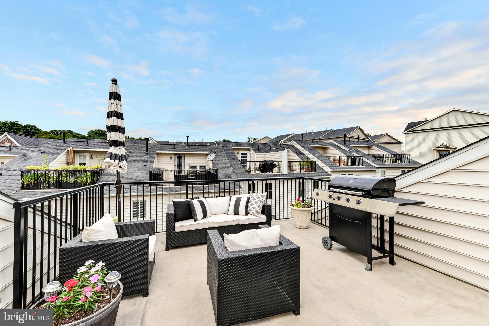 3309 Kemper Road Arlington, VA 22206 - Photo 19 of 23 Rooftop terrace - perfect for grilling out!