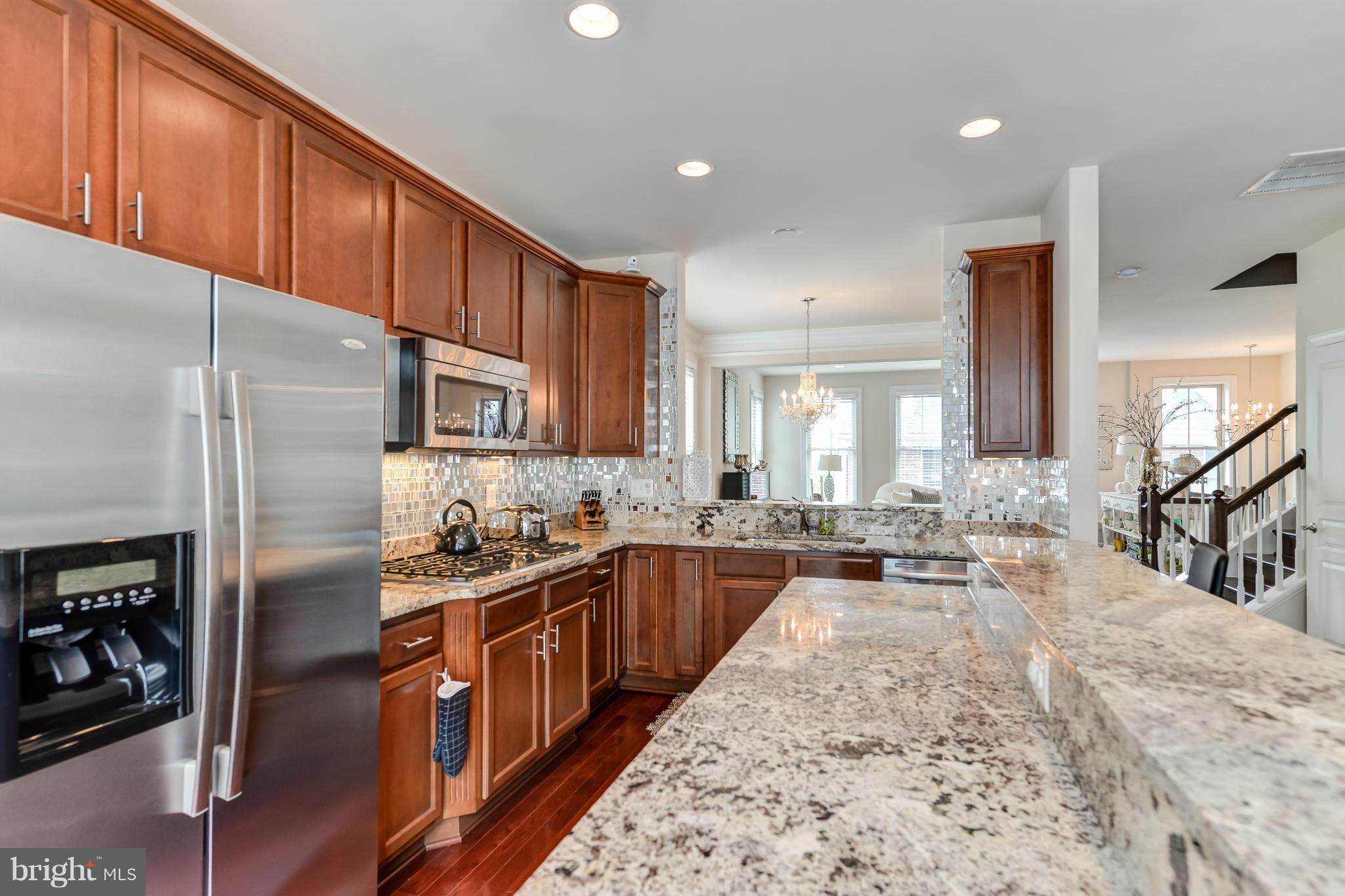 3309 Kemper Road Arlington, VA 22206 - Photo 8 of 23 Granite counters and stainless steel appliances