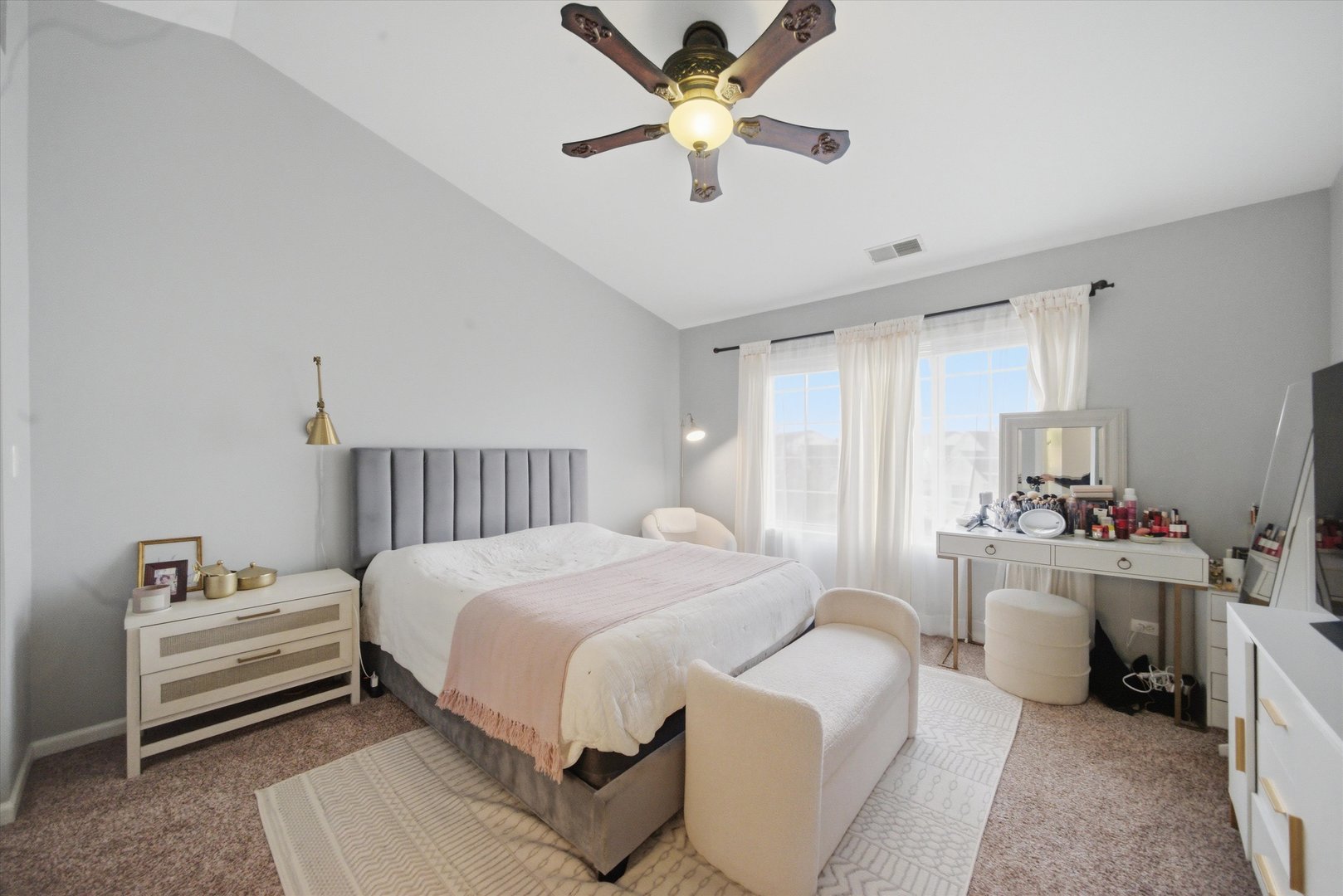 616 South Rosehall Lane, Unit 616 Round Lake, IL 60073 - Photo 13 of 29