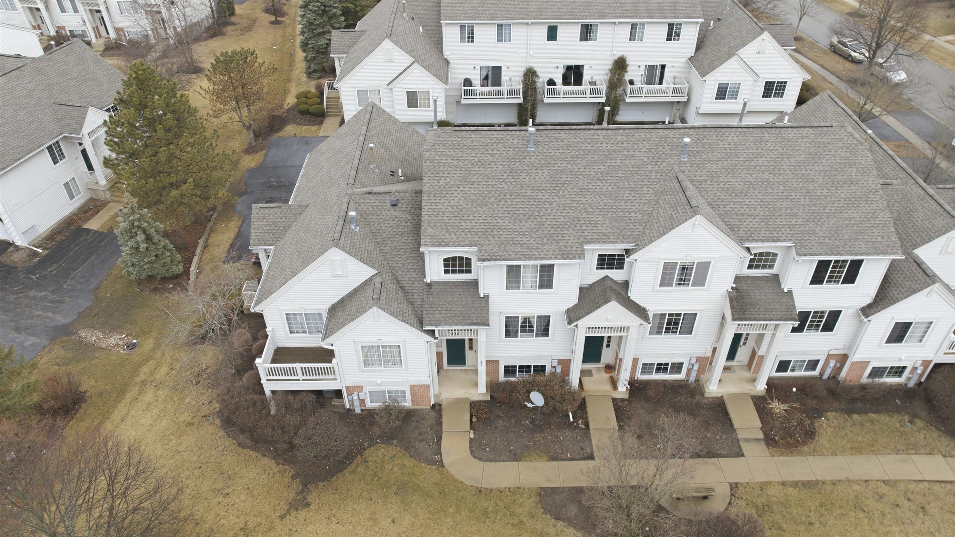 616 South Rosehall Lane, Unit 616 Round Lake, IL 60073 - Photo 21 of 29