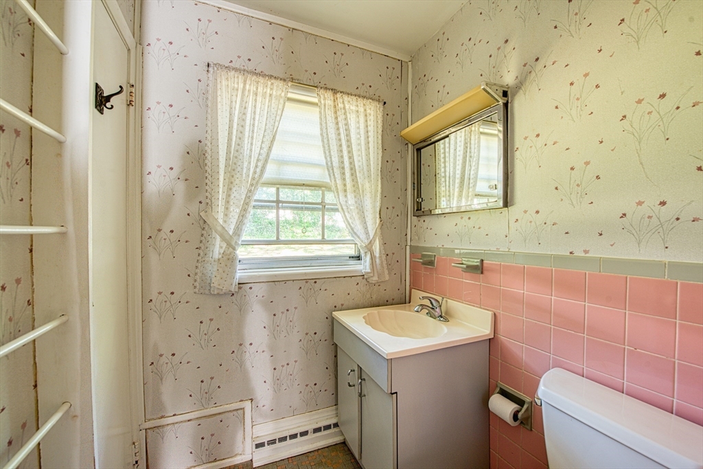 2 Robs Lane Sharon, MA 02067 - Photo 23 of 27 Gallery Image 23