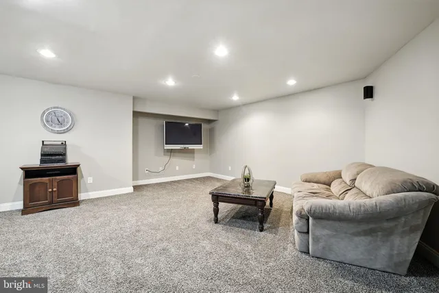 $1,100,000 | 5593 Tucson Court, Haymarket, VA 20169