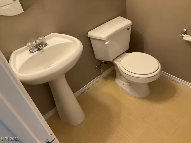 $1,750 | 6371 Pebblecreek Lodge Way, Las Vegas, NV 89148