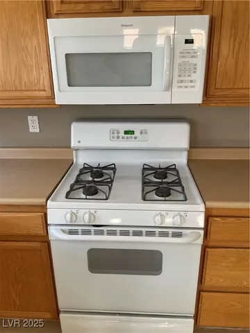 $1,750 | 6371 Pebblecreek Lodge Way, Las Vegas, NV 89148