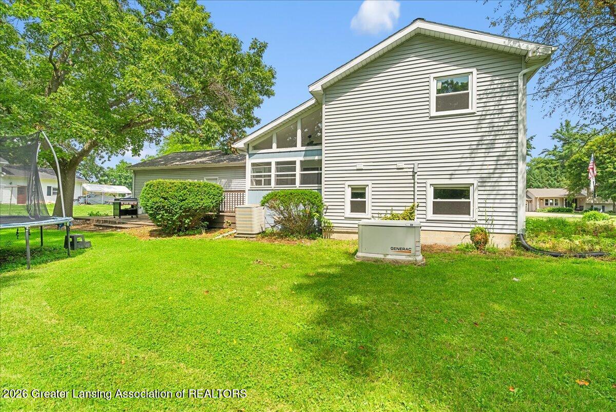 102 Wicklow Road Eaton Rapids, MI 48827 - Photo 41 of 42 40-Media Jett - 32