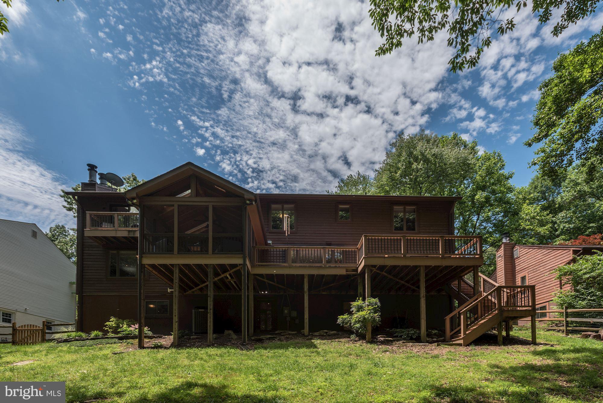 10718 Cross School Road Reston, VA 20191 - Photo 28 of 30 Exterior (Rear)