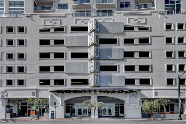 $3,000 | 150 South Las Vegas Boulevard, Unit 1205, Las Vegas, NV 89101