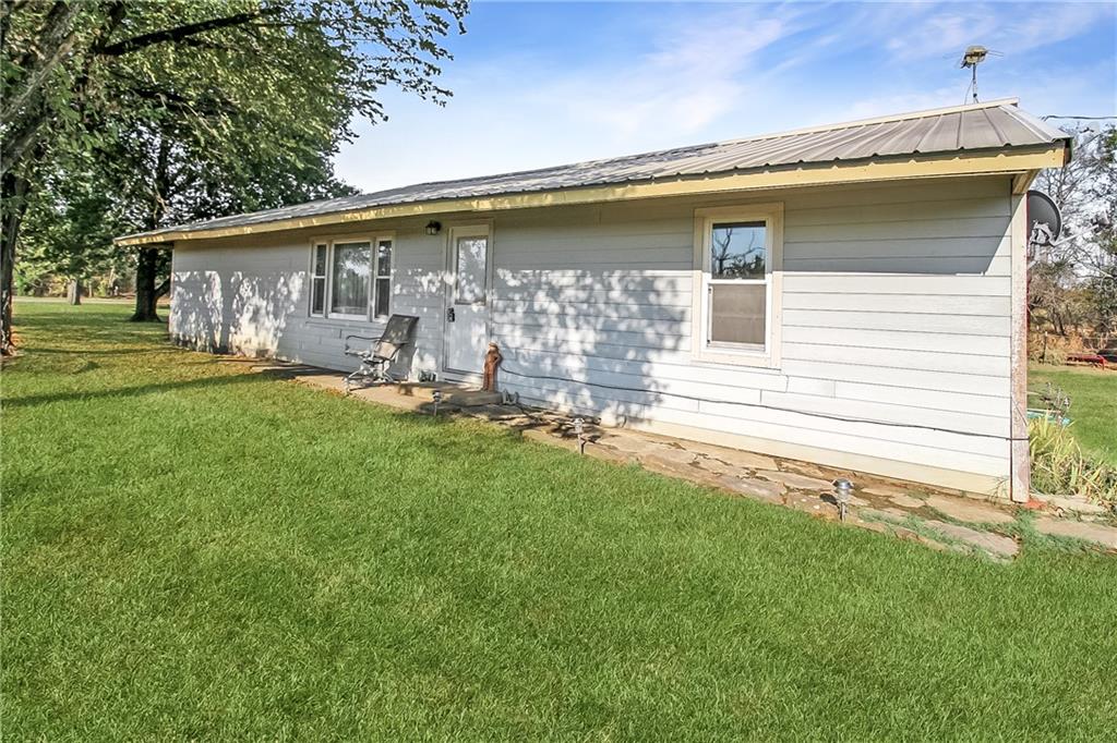 5005 Anderson Road Coffeyville, KS 67337 - Photo 21 of 27 Gallery Image 21