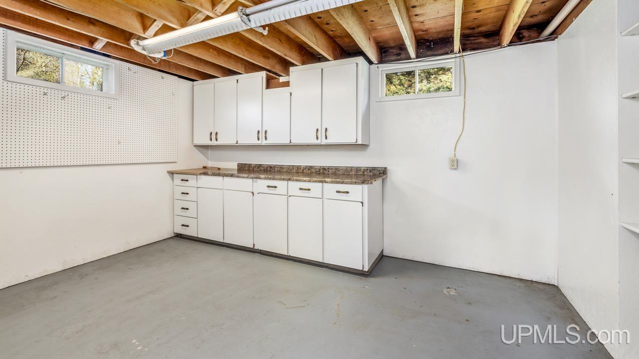 5940 27.5 Road Gladstone, MI 49837 - Photo 30 of 37 Gallery Image 30
