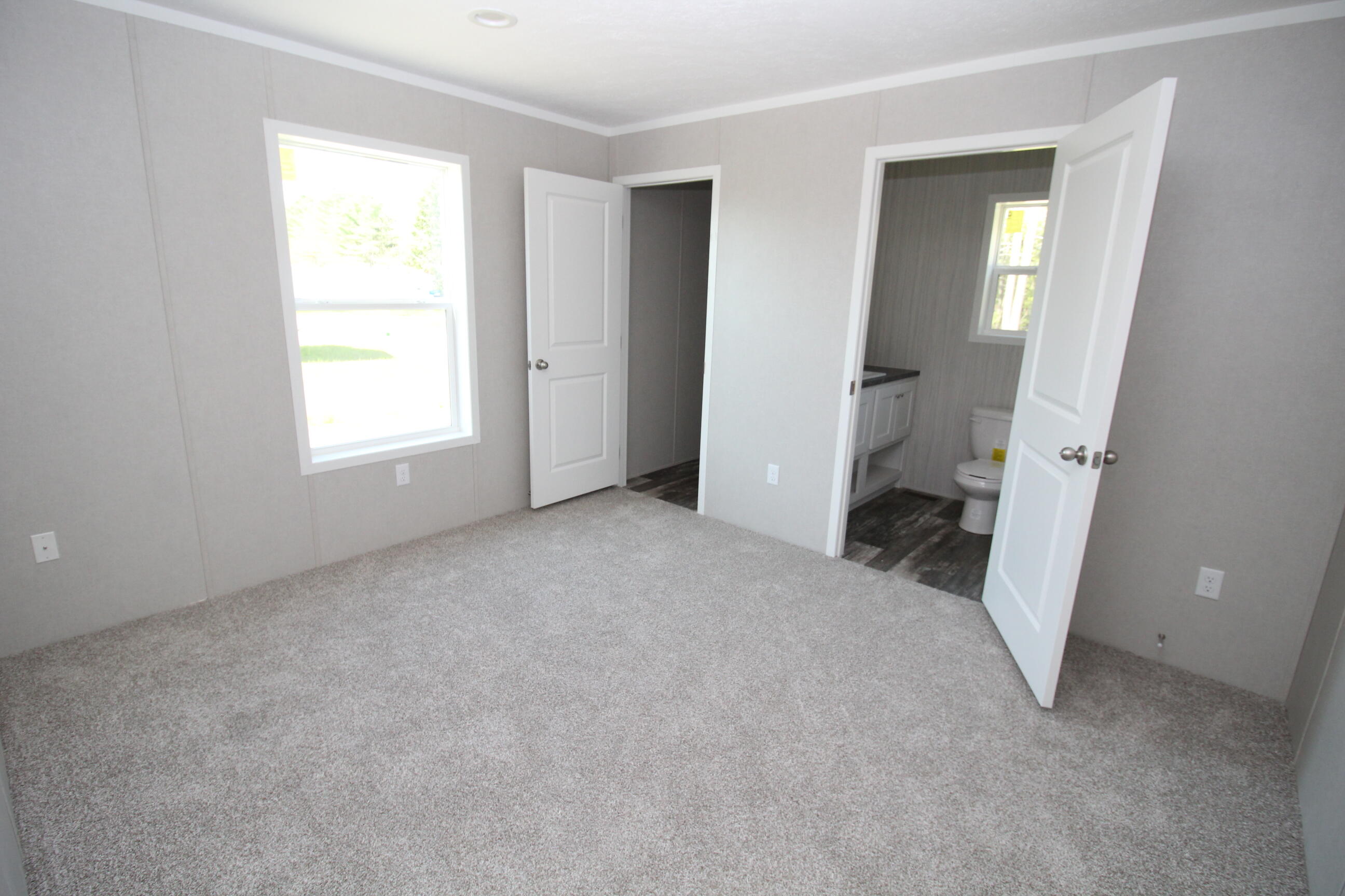 6 Fall Drive Farmingdale, ME 04344 - Photo 14 of 25 13. Primary Bedroom