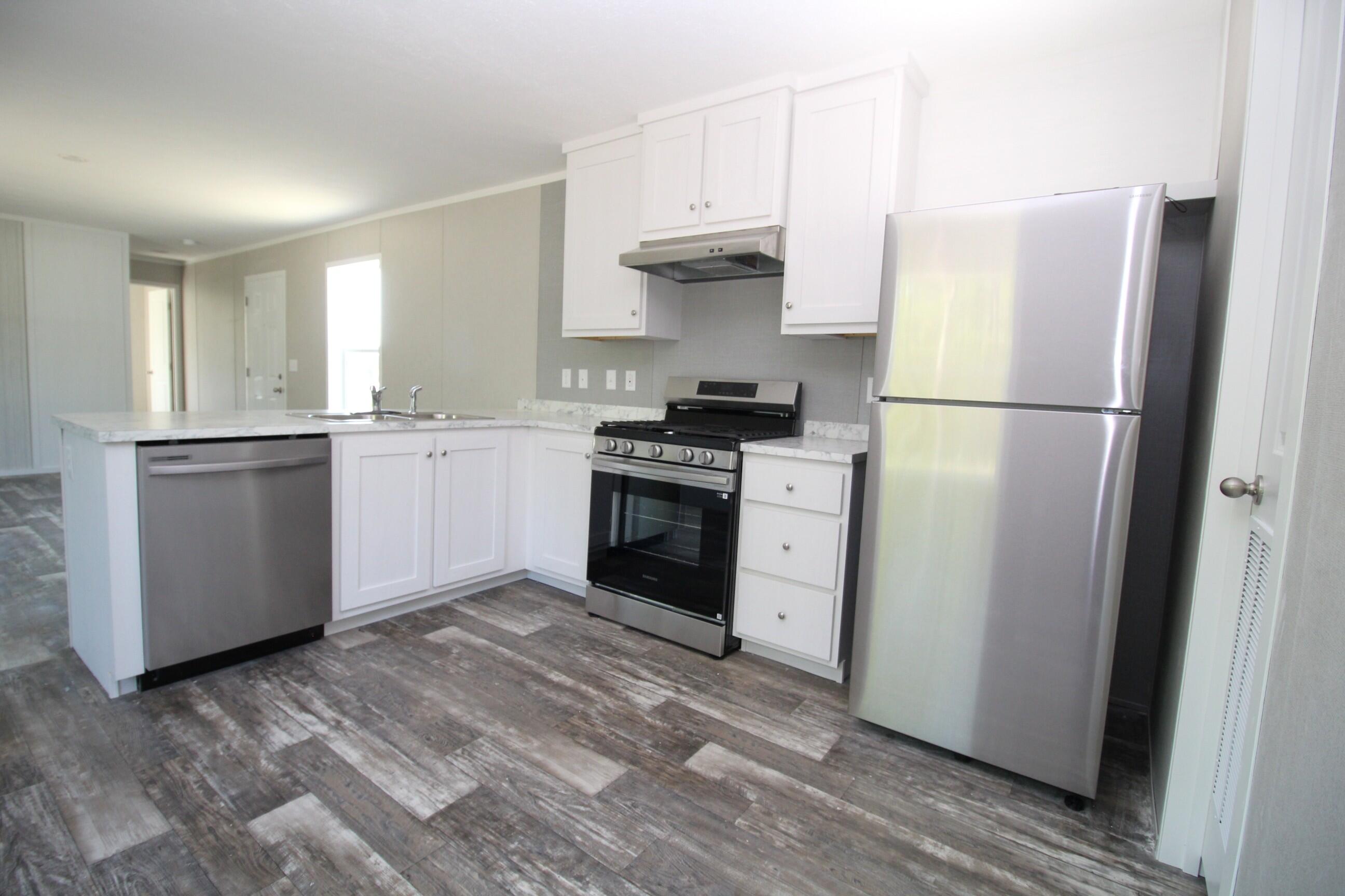 6 Fall Drive Farmingdale, ME 04344 - Photo 10 of 25 9. Kitchen