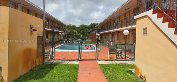 $1,900 | 3800 Southwest 102nd Avenue, Unit 108, Miami, FL 33165