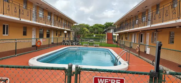 $1,900 | 3800 Southwest 102nd Avenue, Unit 108, Miami, FL 33165