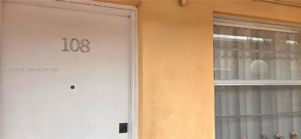 $1,900 | 3800 Southwest 102nd Avenue, Unit 108, Miami, FL 33165