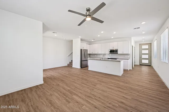 $2,999 | 2131 East Jennifer Lynn Way, Phoenix, AZ 85022