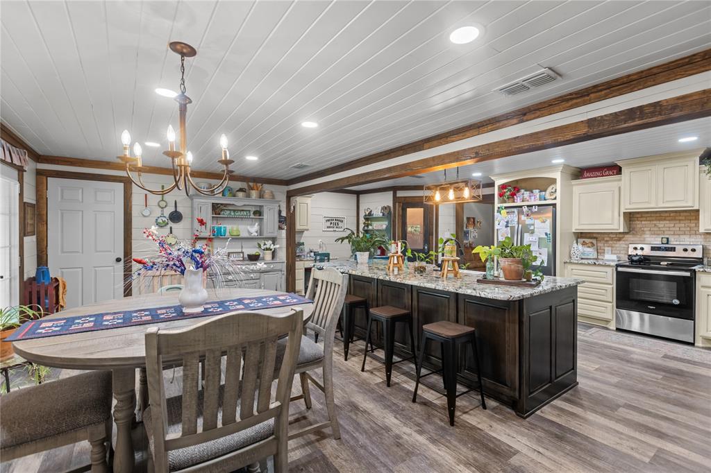 2461 County Road Blossom, TX 75416 - Photo 9 of 27