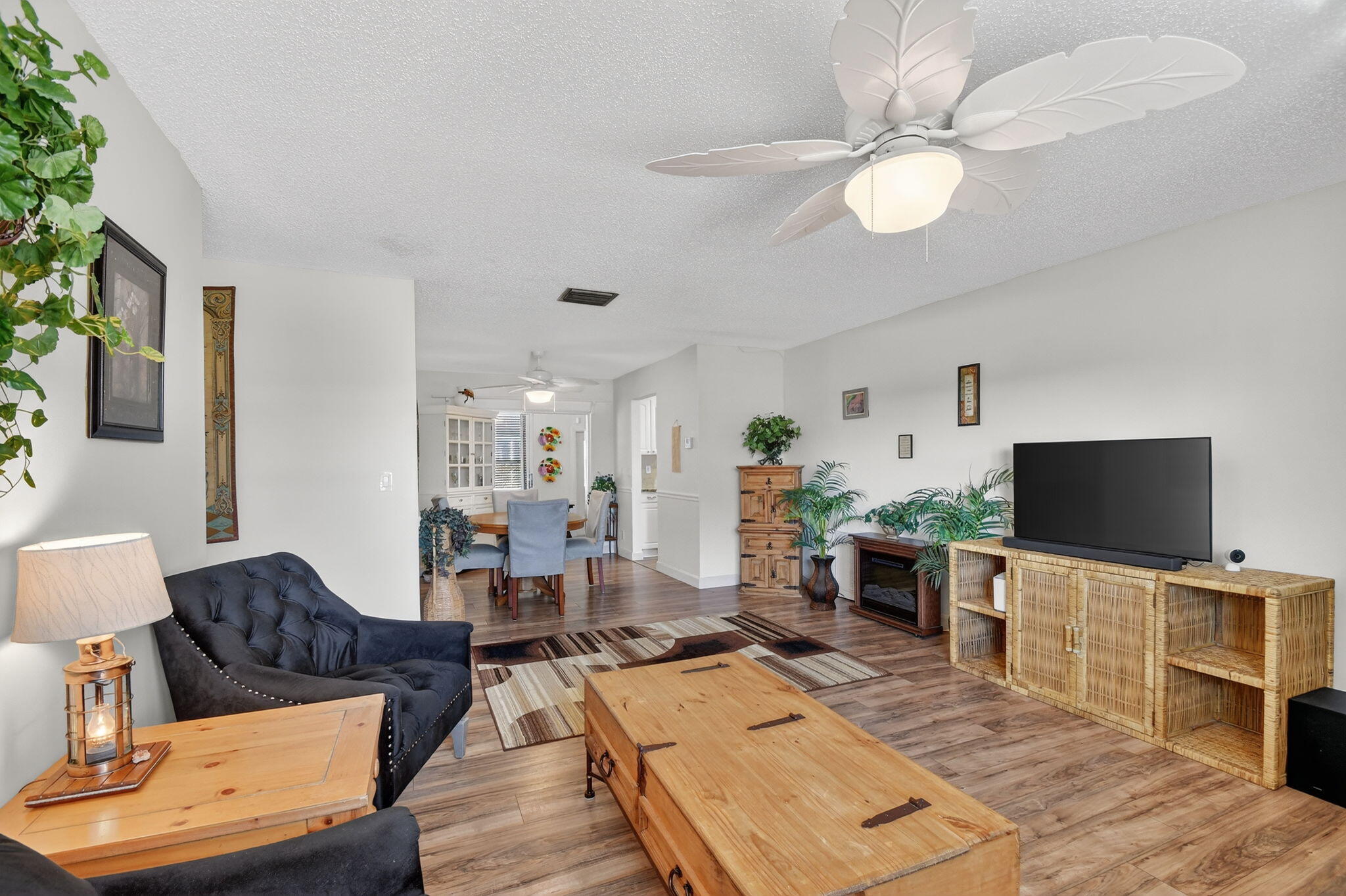 105 Southwest 9th Street Boynton Beach, FL 33426 - Photo 13 of 60 13-web-or-mls-DSC_8827