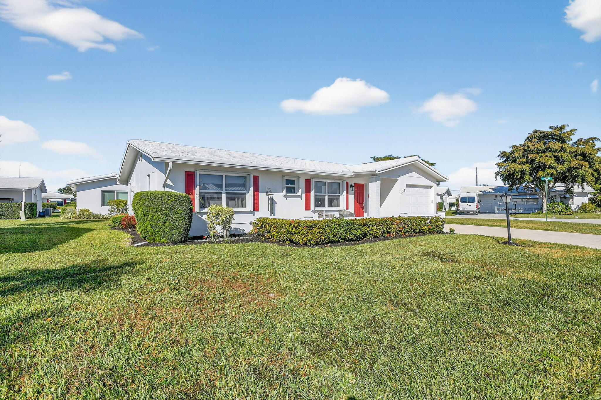 105 Southwest 9th Street Boynton Beach, FL 33426 - Photo 2 of 60 2-web-or-mls-DSC_8772