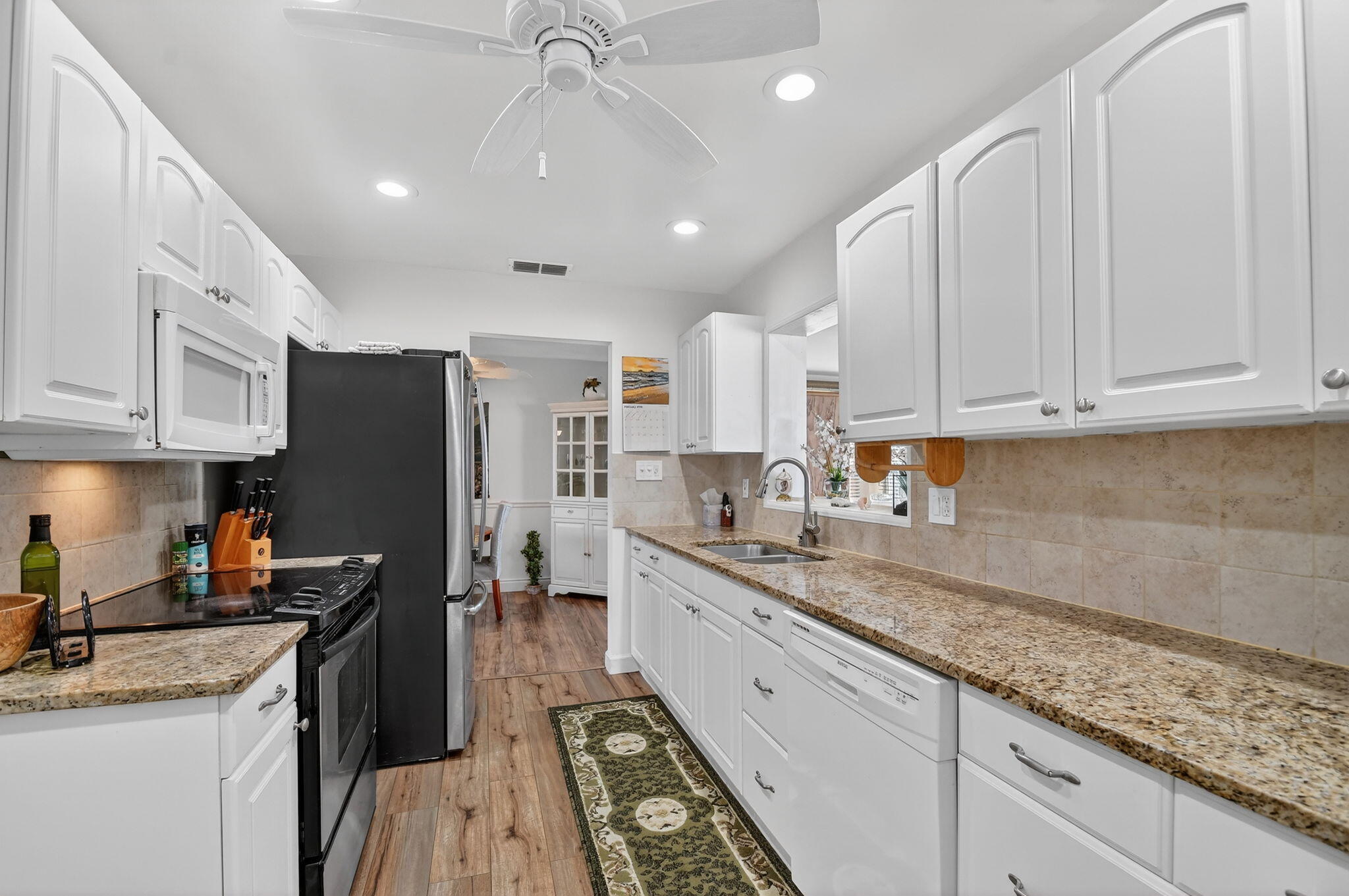 105 Southwest 9th Street Boynton Beach, FL 33426 - Photo 21 of 60 21-web-or-mls-DSC_8867