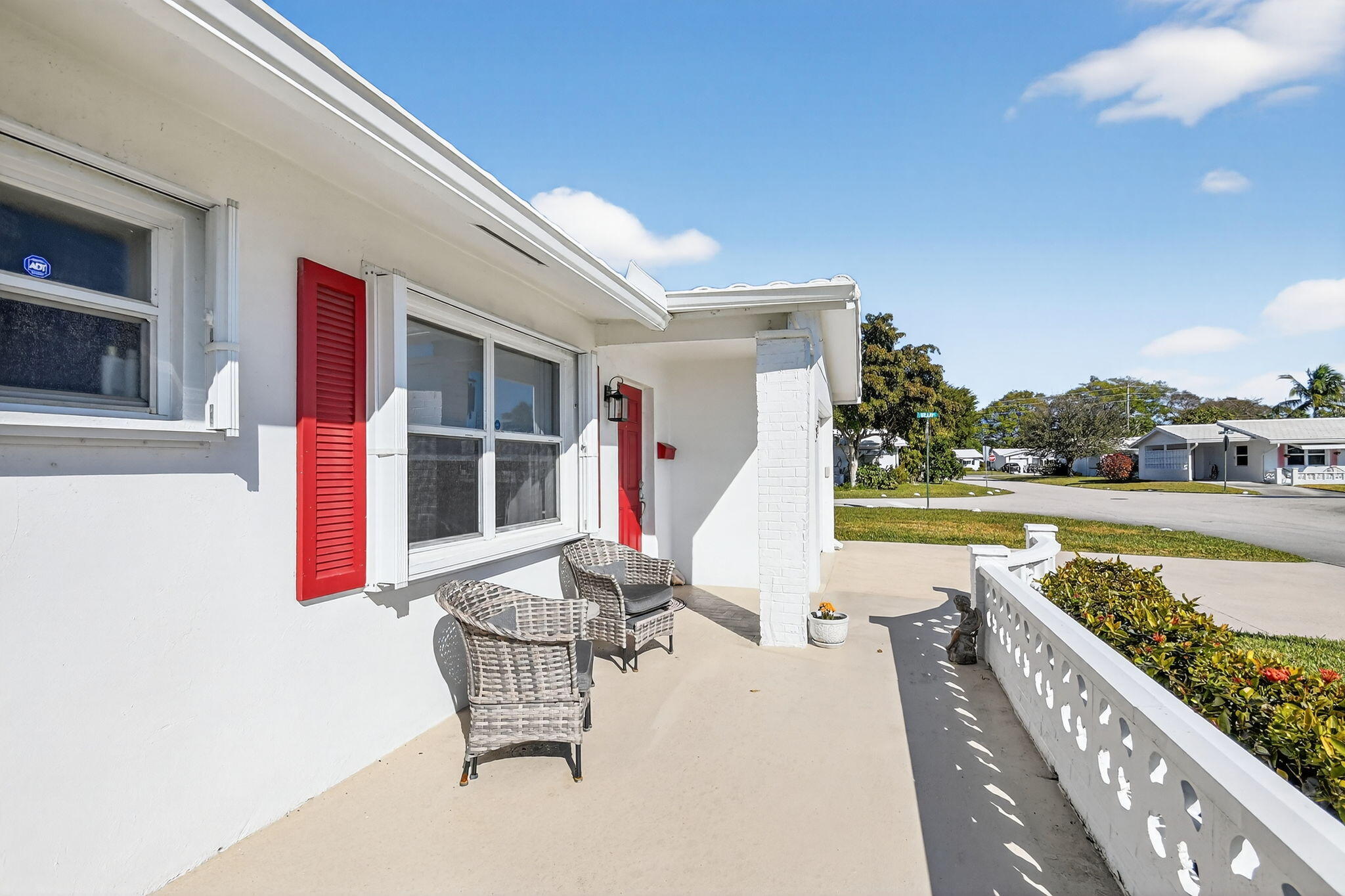 105 Southwest 9th Street Boynton Beach, FL 33426 - Photo 8 of 60 8-web-or-mls-DSC_8802