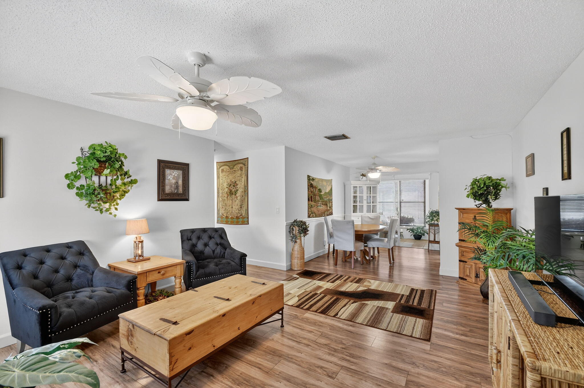 105 Southwest 9th Street Boynton Beach, FL 33426 - Photo 10 of 60 10-web-or-mls-DSC_8811