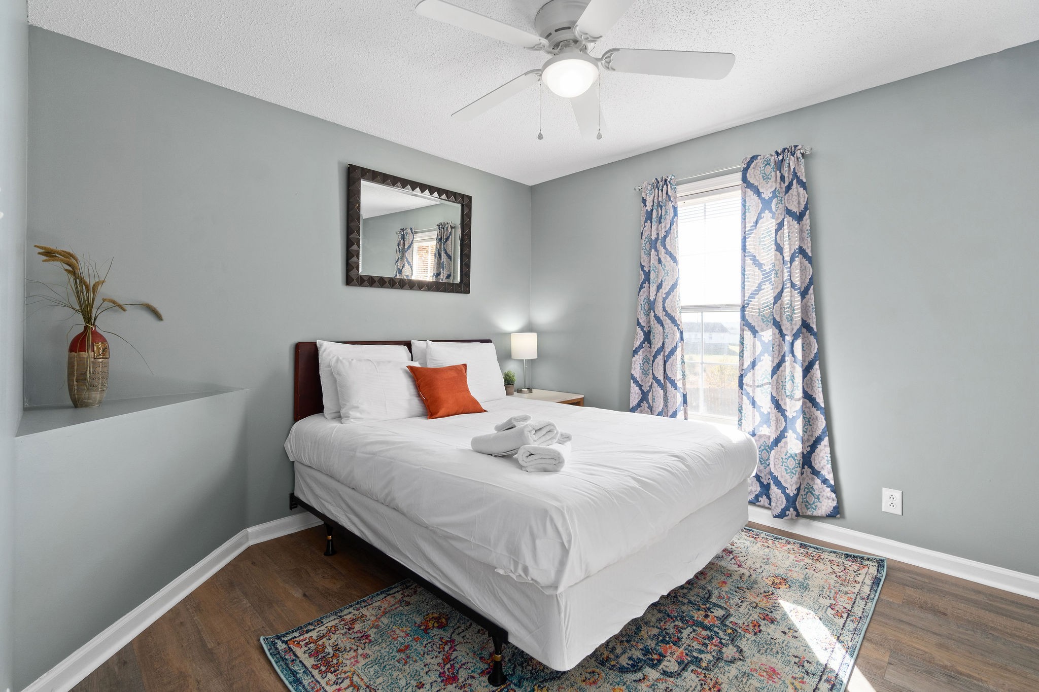 423 Filmore Road Oak Grove, KY 42262 - Photo 17 of 29 a bedroom with a large bed and a window