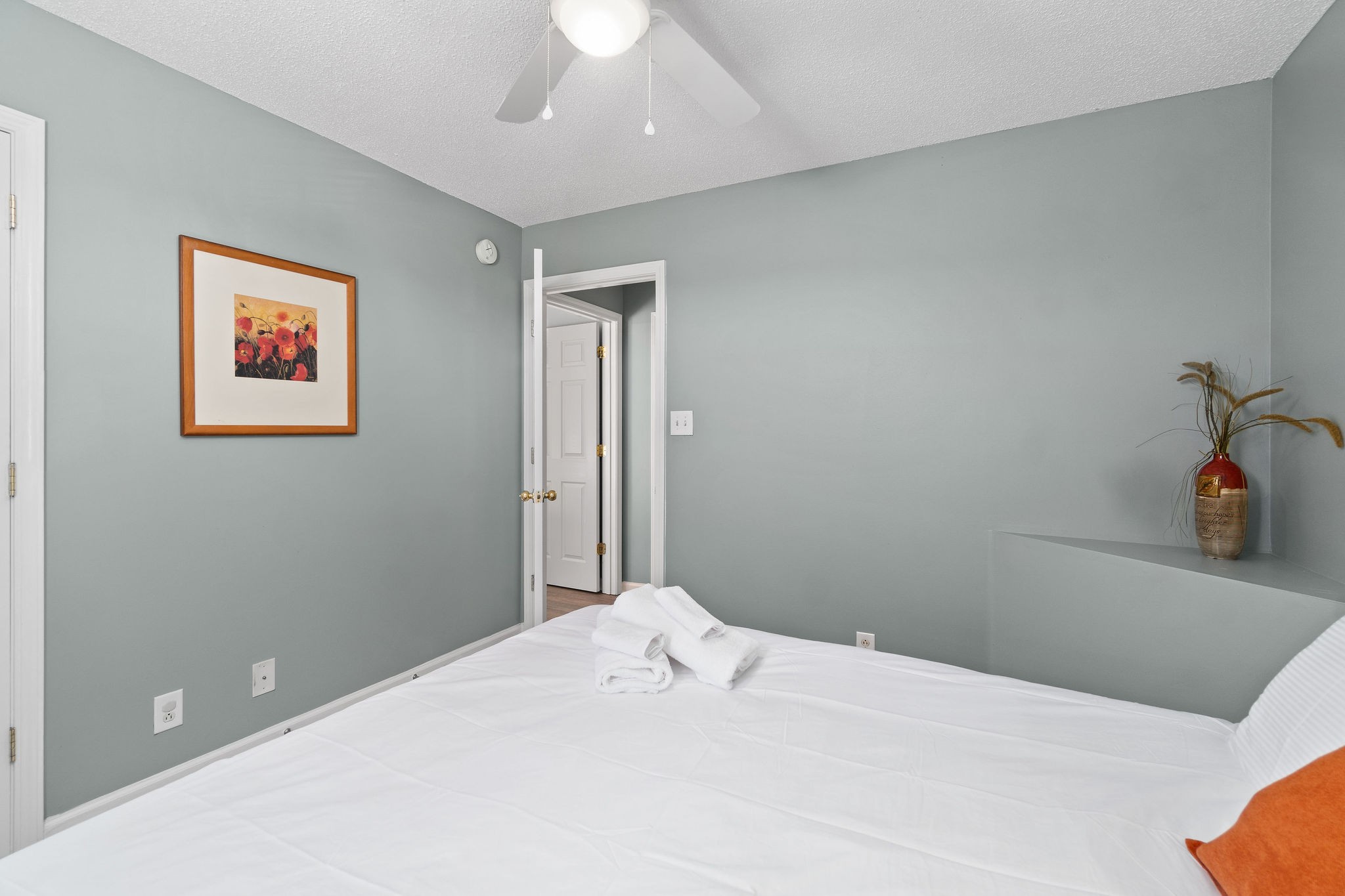 423 Filmore Road Oak Grove, KY 42262 - Photo 18 of 29 a bedroom with a bed and a painting on the wall