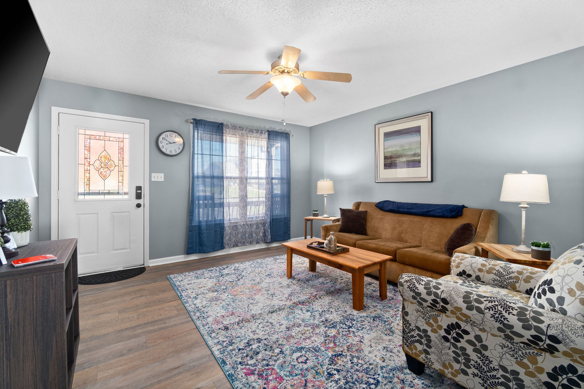 423 Filmore Road Oak Grove, KY 42262 - Photo 7 of 29 a living room with furniture and a window