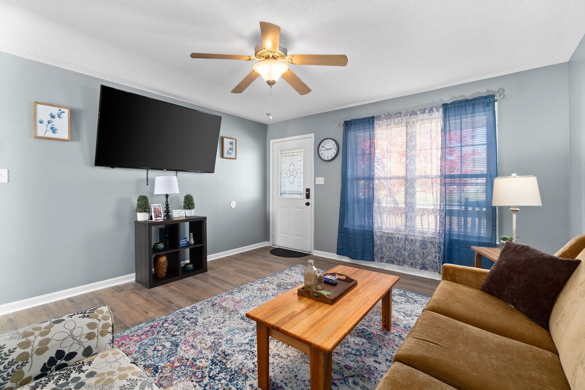 423 Filmore Road Oak Grove, KY 42262 - Photo 8 of 29 a living room with furniture and a flat screen tv