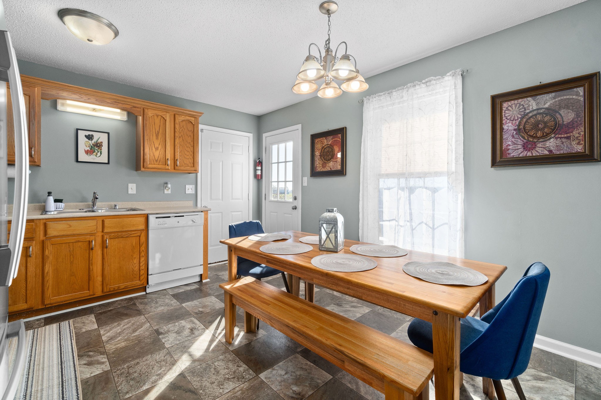 423 Filmore Road Oak Grove, KY 42262 - Photo 9 of 29 a dining room with a table and chairs