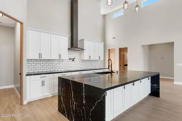 $769,000 | 15860 East Broken Bit Road, Mayer, AZ 86333