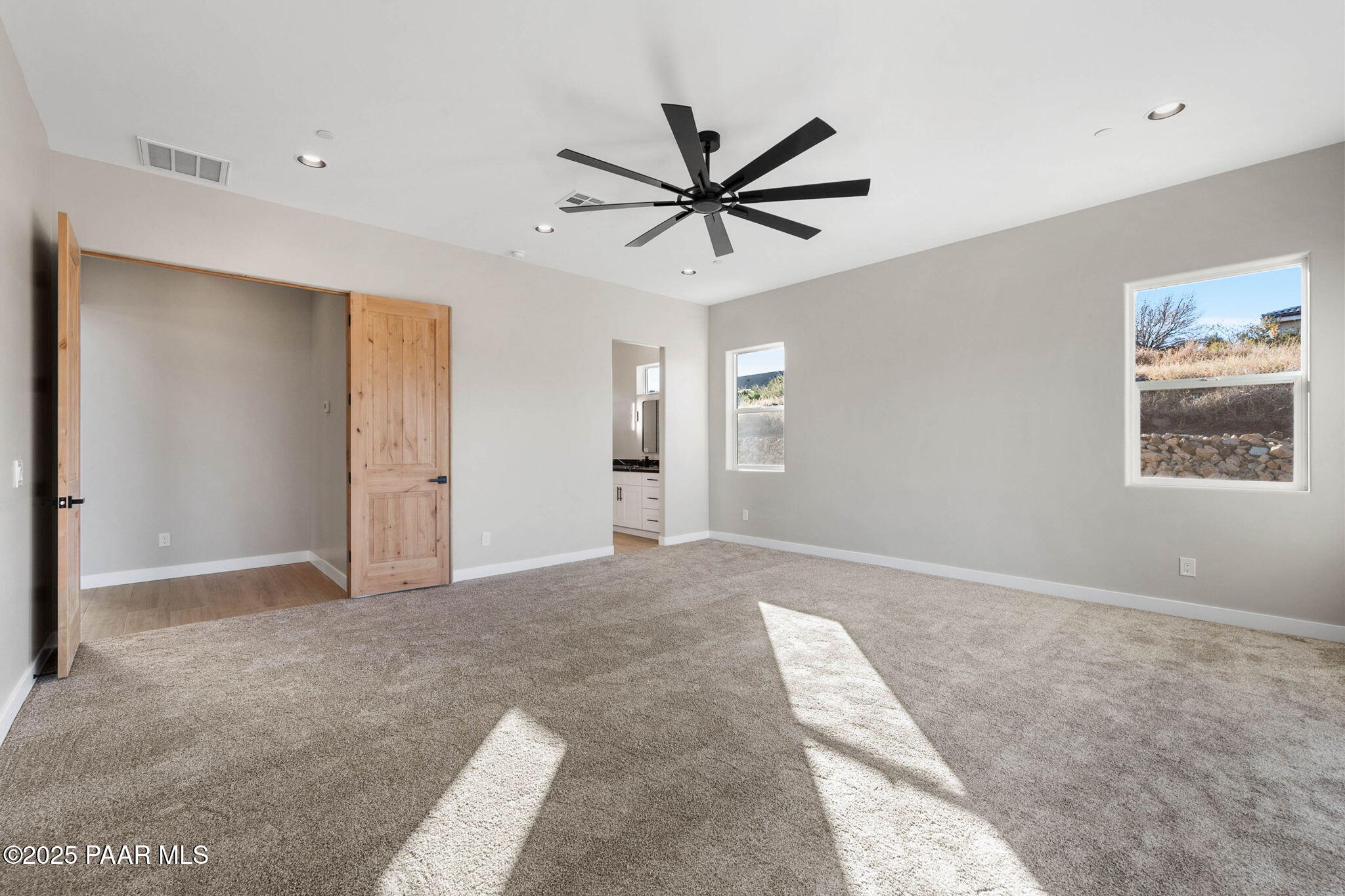 15860 East Broken Bit Road Mayer, AZ 86333 - Photo 22 of 41 22-Primary Bedroom (2) (2)