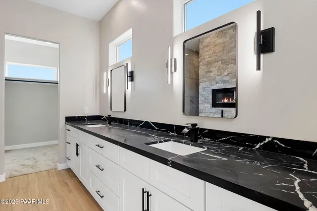 $779,000 | 15860 East Broken Bit Road, Mayer, AZ 86333