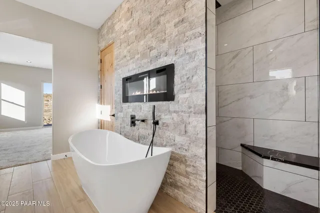 $779,000 | 15860 East Broken Bit Road, Mayer, AZ 86333