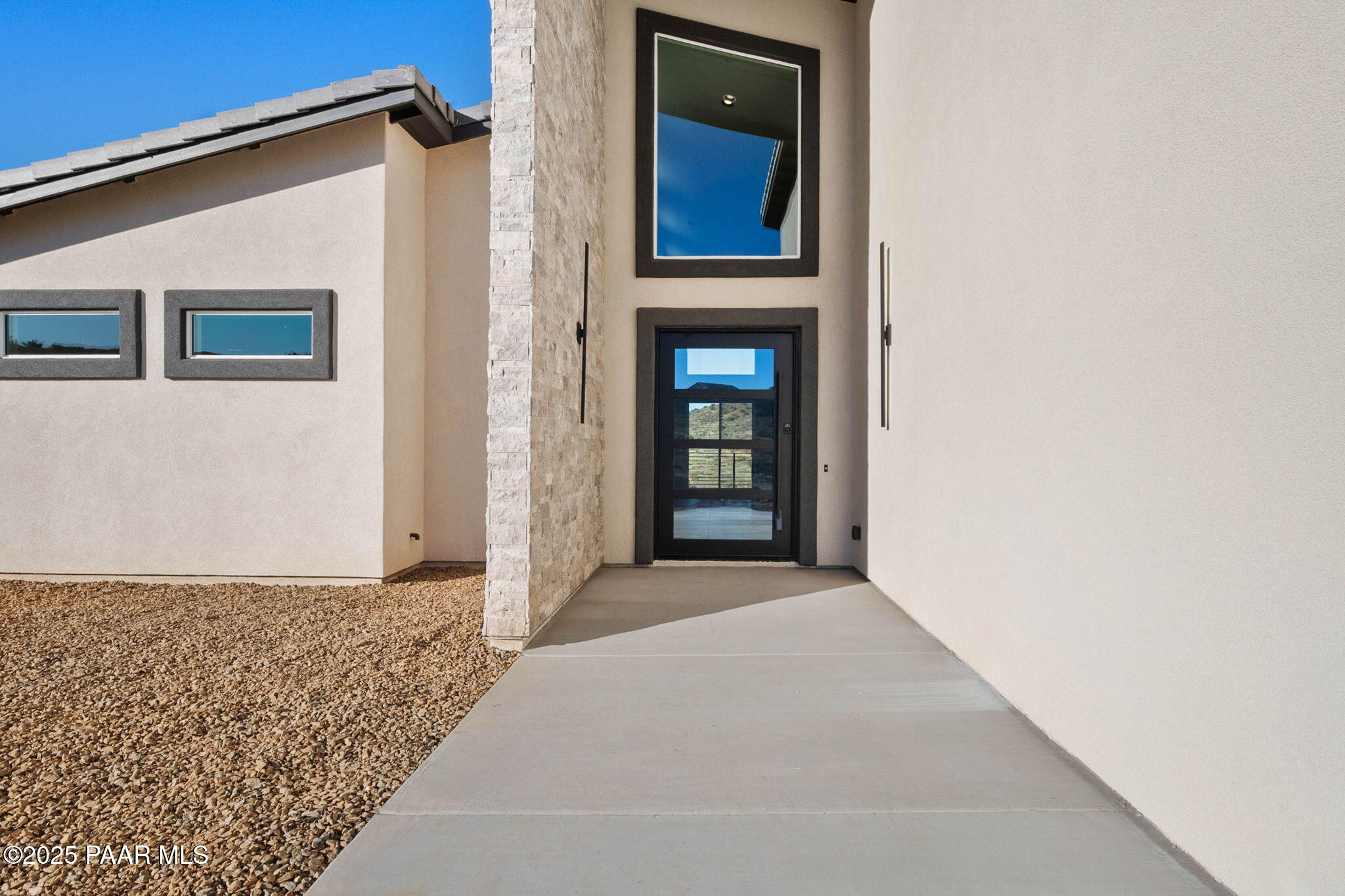 15860 East Broken Bit Road Mayer, AZ 86333 - Photo 7 of 41 7-Front Entry (2)