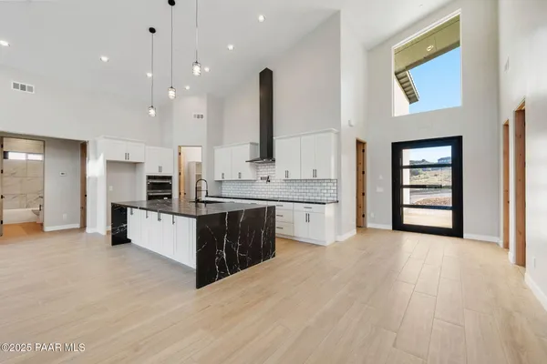 $769,000 | 15860 East Broken Bit Road, Mayer, AZ 86333