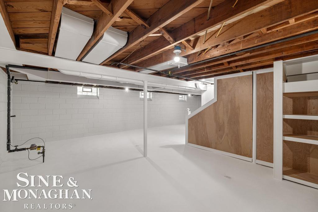 1793 Roslyn Road Grosse Pointe, MI 48236 - Photo 25 of 44 50199142-EF71E0E1-A7DB-4B5A-B09C-133268009938.JPG