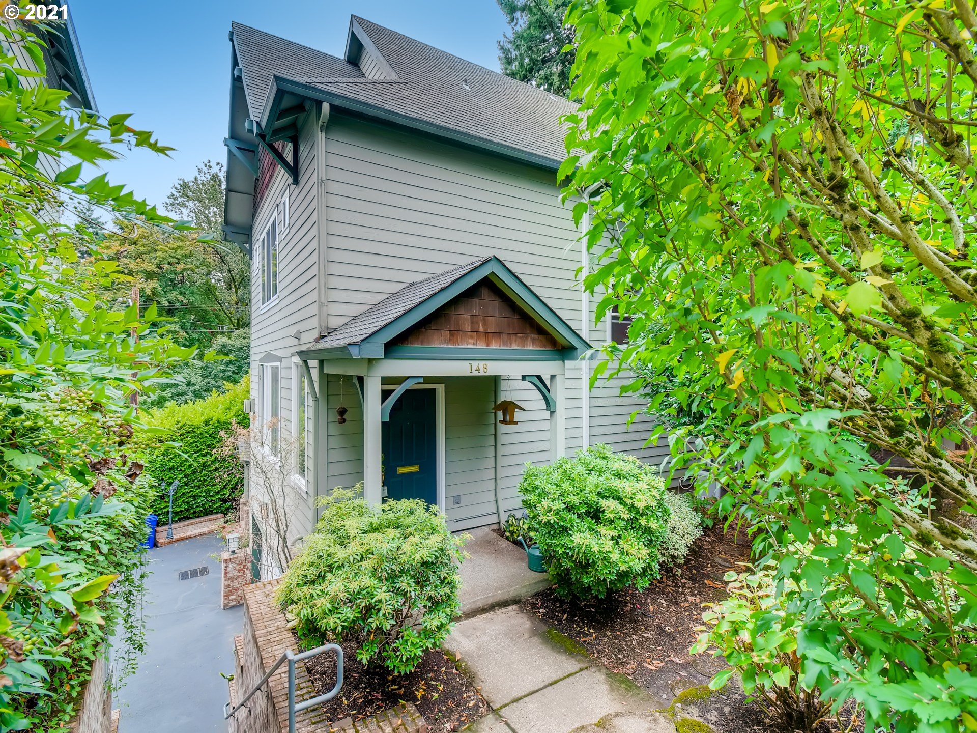 148 Southwest Hamilton Street Portland, OR 97239 - Photo 1 of 32 Gallery Image 1