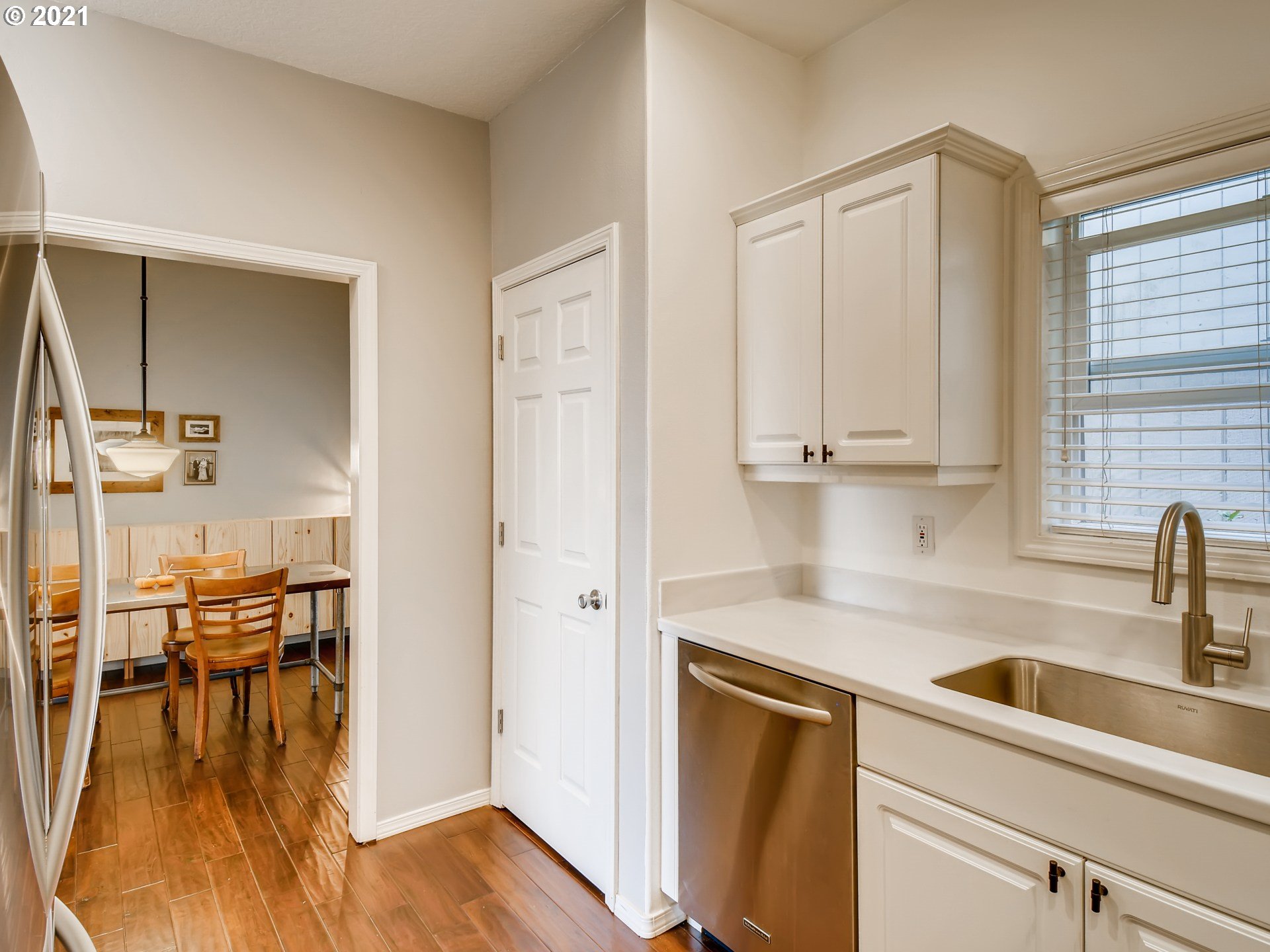 148 Southwest Hamilton Street Portland, OR 97239 - Photo 12 of 32 Gallery Image 12