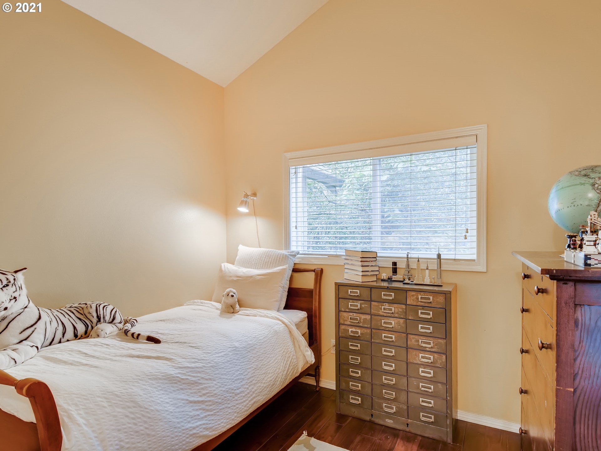 148 Southwest Hamilton Street Portland, OR 97239 - Photo 22 of 32 Gallery Image 22