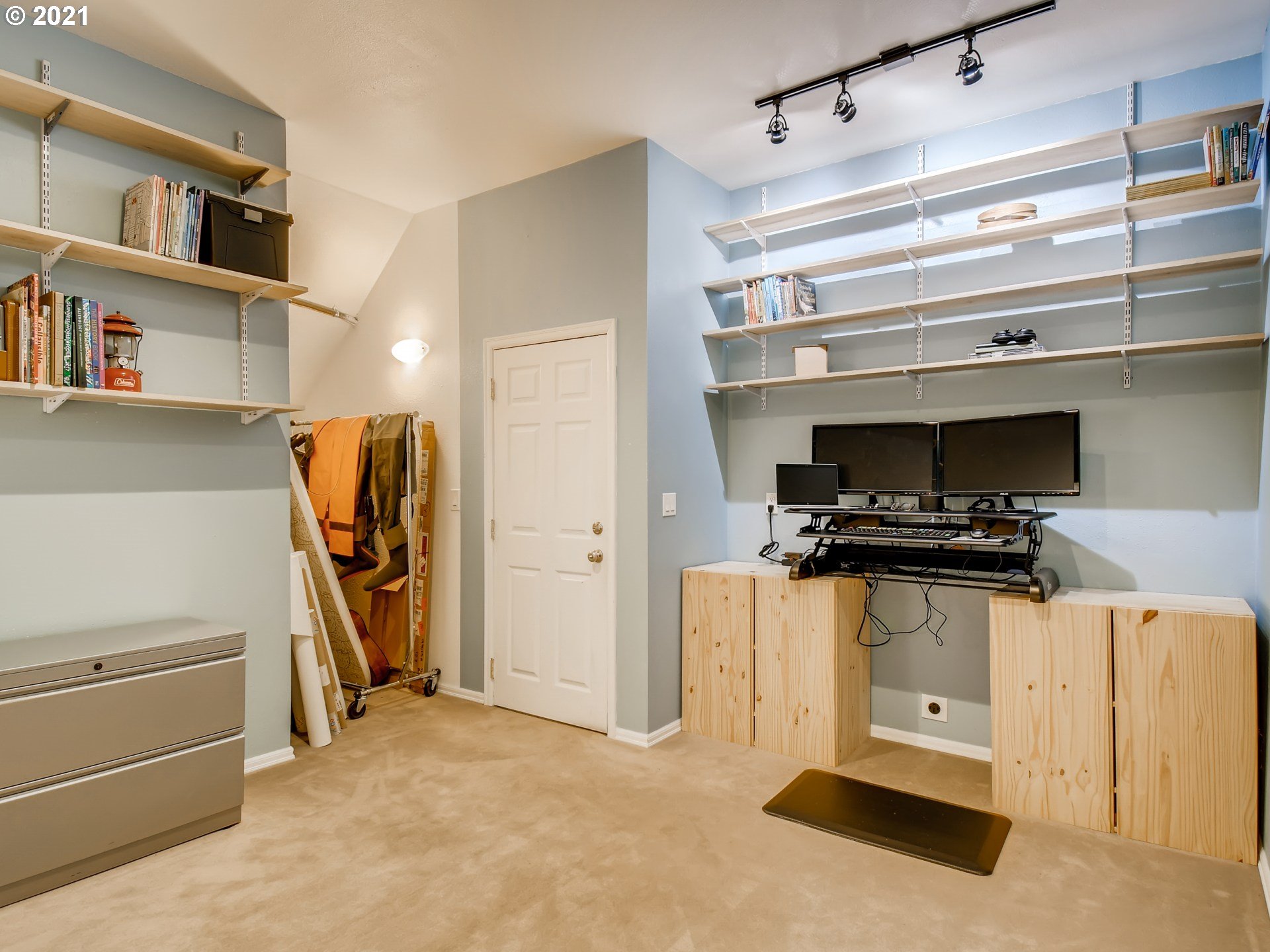 148 Southwest Hamilton Street Portland, OR 97239 - Photo 29 of 32 Gallery Image 29