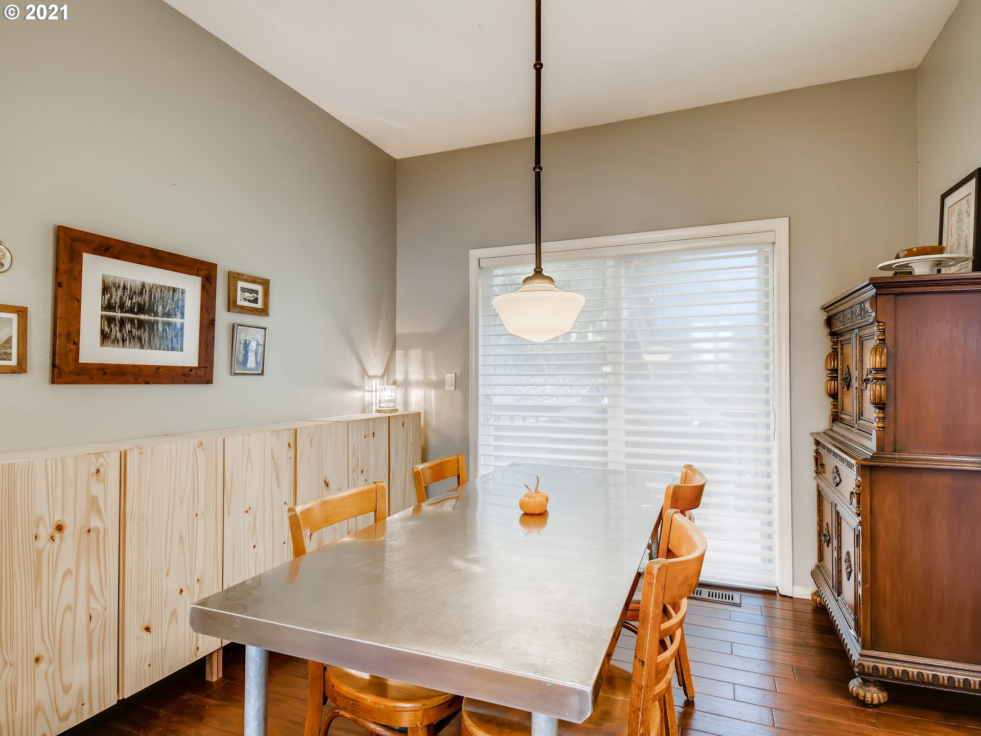 148 Southwest Hamilton Street Portland, OR 97239 - Photo 7 of 32 Gallery Image 7